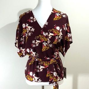 Chelsea 28 Wrap Wine Floral V Top New